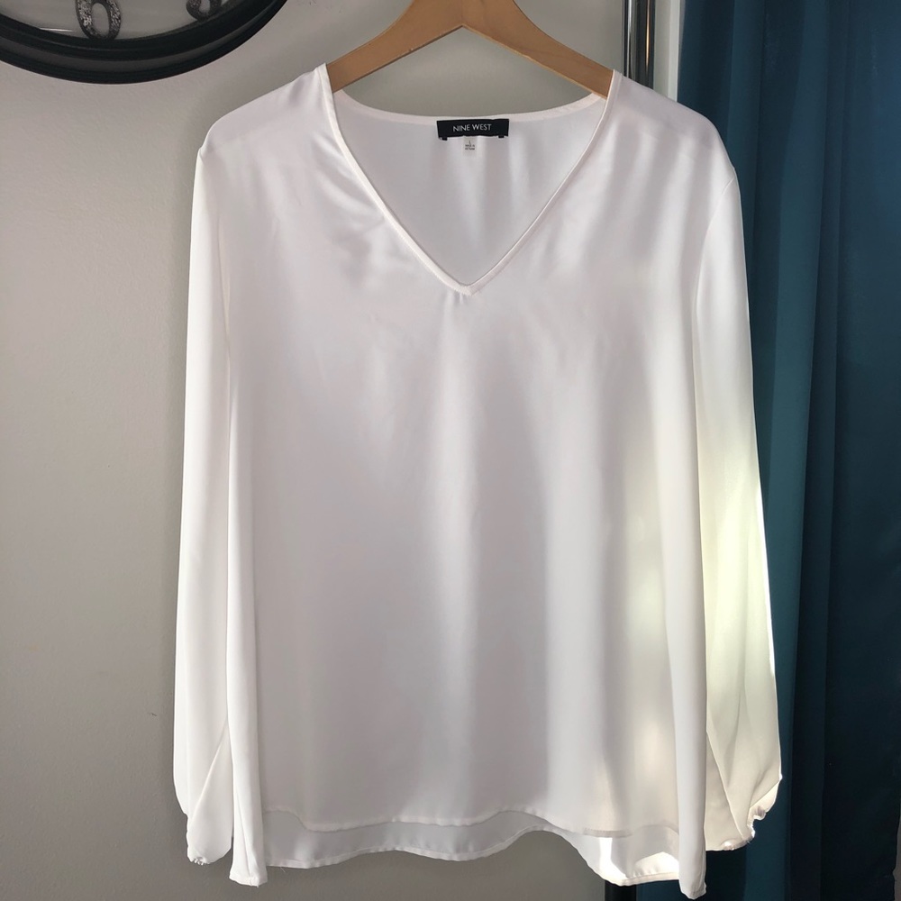 Nine West White Blouse with Long Sleeves and Relaxed Fit